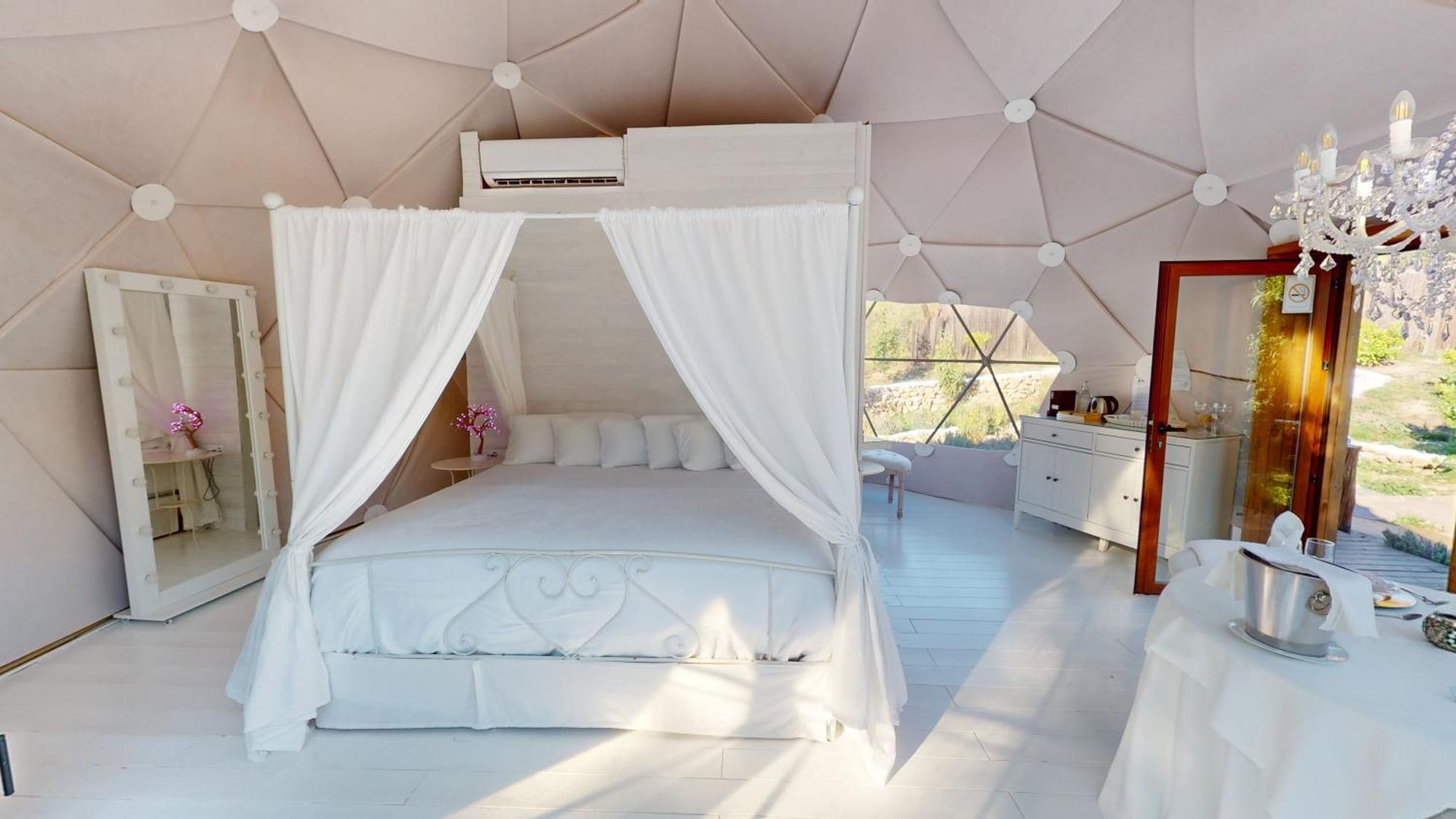 Domo Suites Masia Cal Geperut บาดาโลนา ภายนอก รูปภาพ