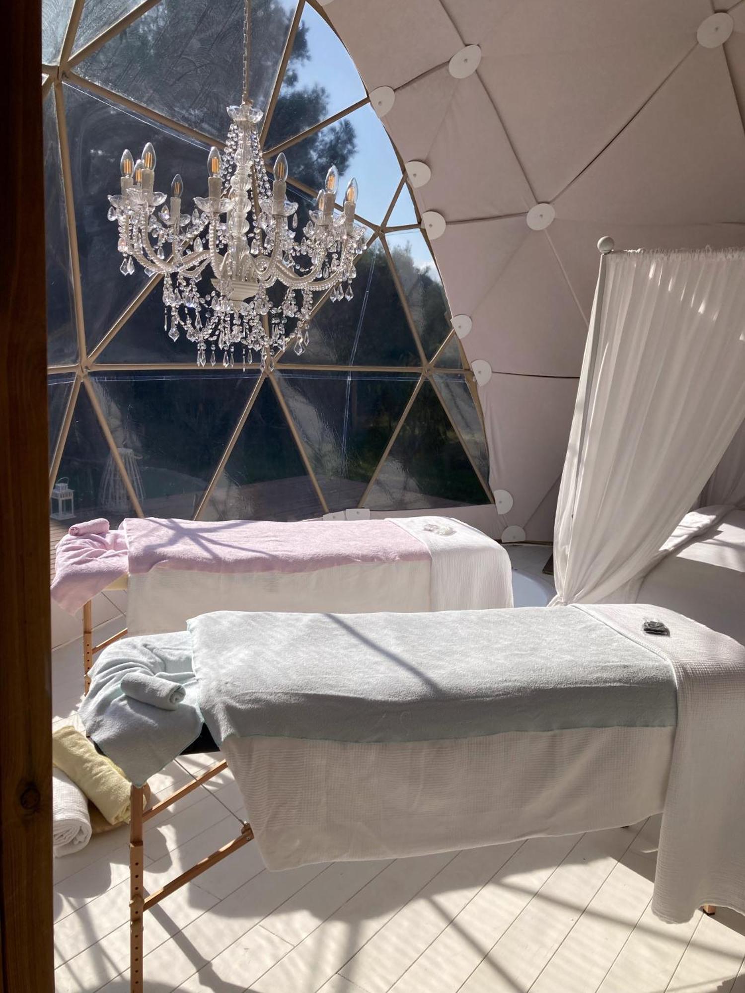 Domo Suites Masia Cal Geperut บาดาโลนา ภายนอก รูปภาพ